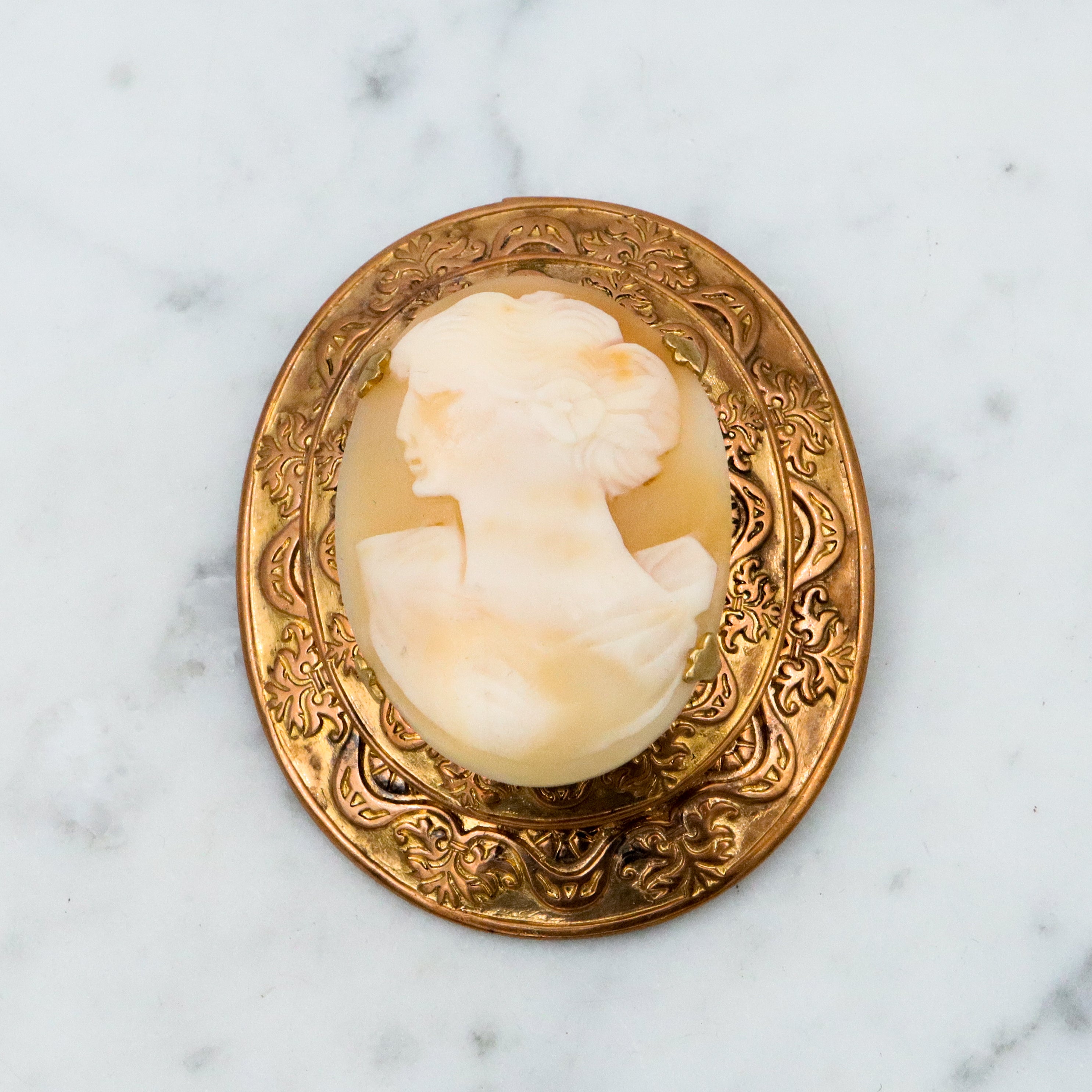 Antique Victorian gilt brass pop out cameo brooch